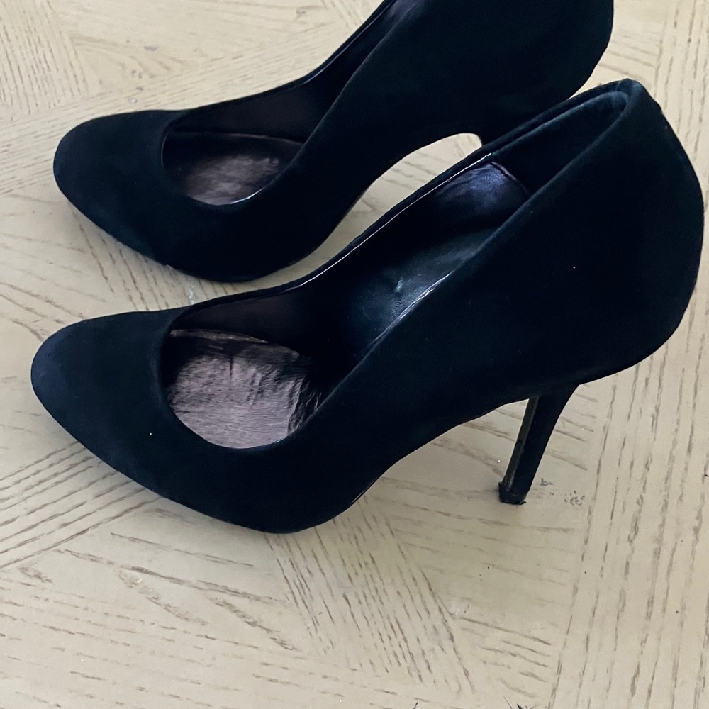 Cathy Jean Classic Black Heels